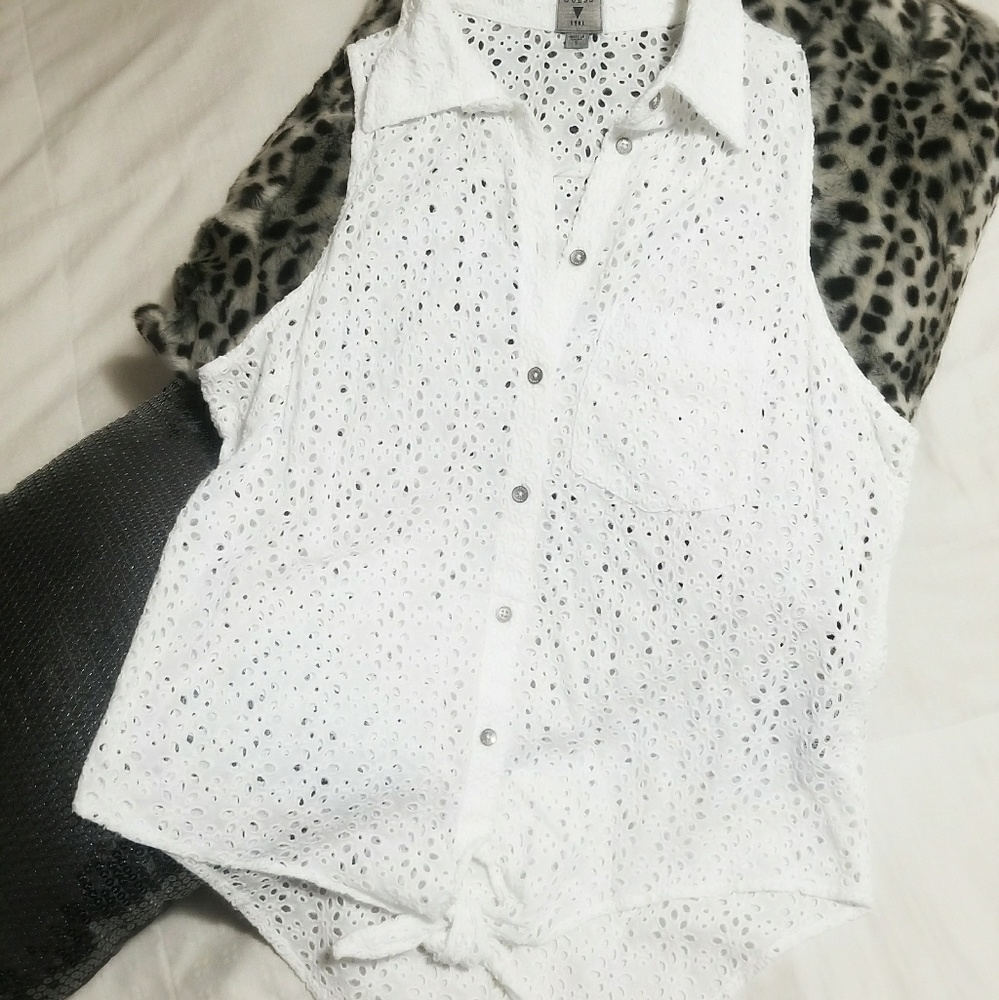 Guess Front Knot Top